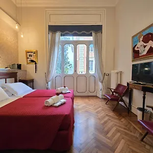 domus-monami-luxury-suites.it-romehotels.com/